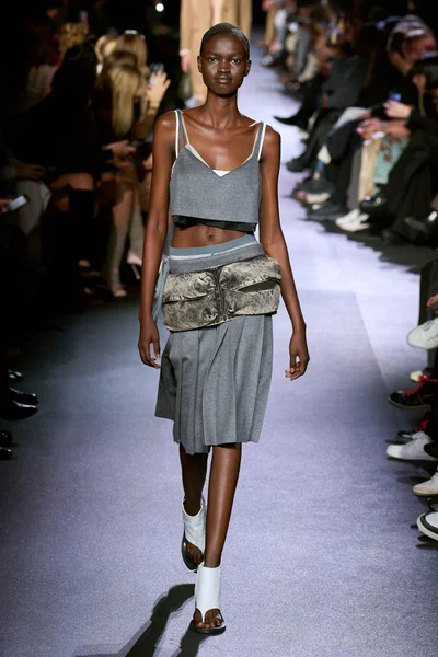 Look 13